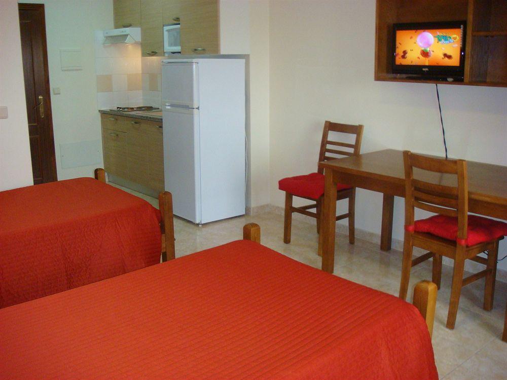 Hôtel Residencia Santa Marta à Tomar Extérieur photo