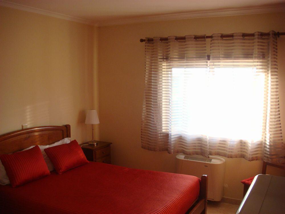 Hôtel Residencia Santa Marta à Tomar Extérieur photo