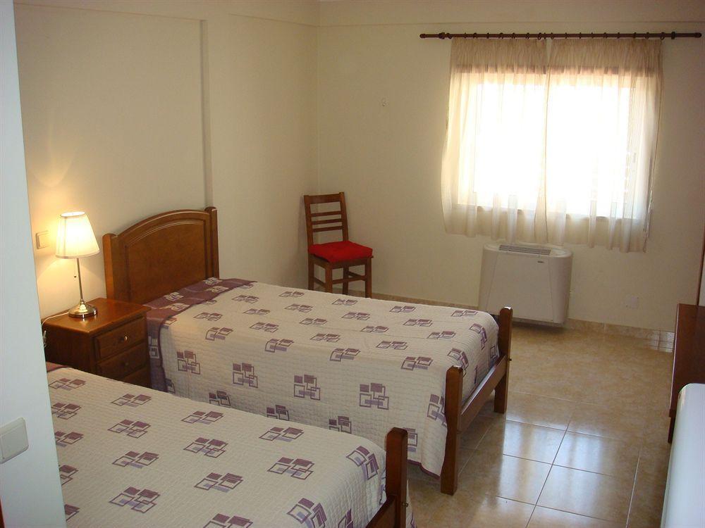 Hôtel Residencia Santa Marta à Tomar Extérieur photo