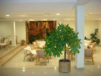 Hôtel Residencia Santa Marta à Tomar Extérieur photo
