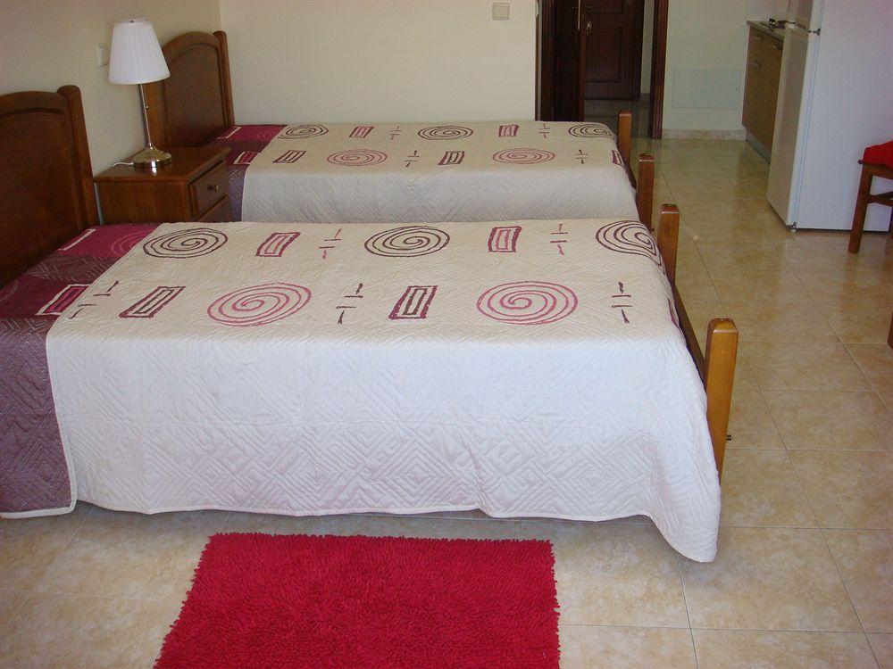 Hôtel Residencia Santa Marta à Tomar Extérieur photo